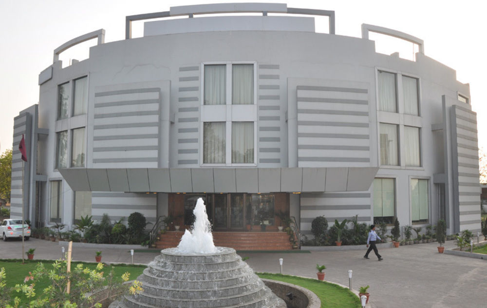 The Crown, Bhubaneswar - Ihcl Seleqtions Hotel Exterior foto